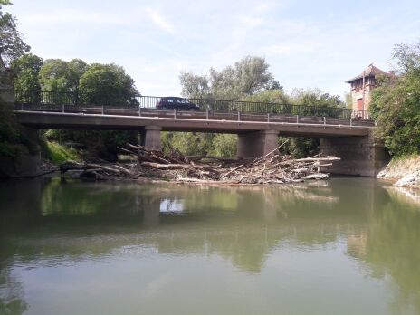 Désembâclement 2023 de la rivière "Aisne" entre Evergnicourt et Condé-sur-Aisne.